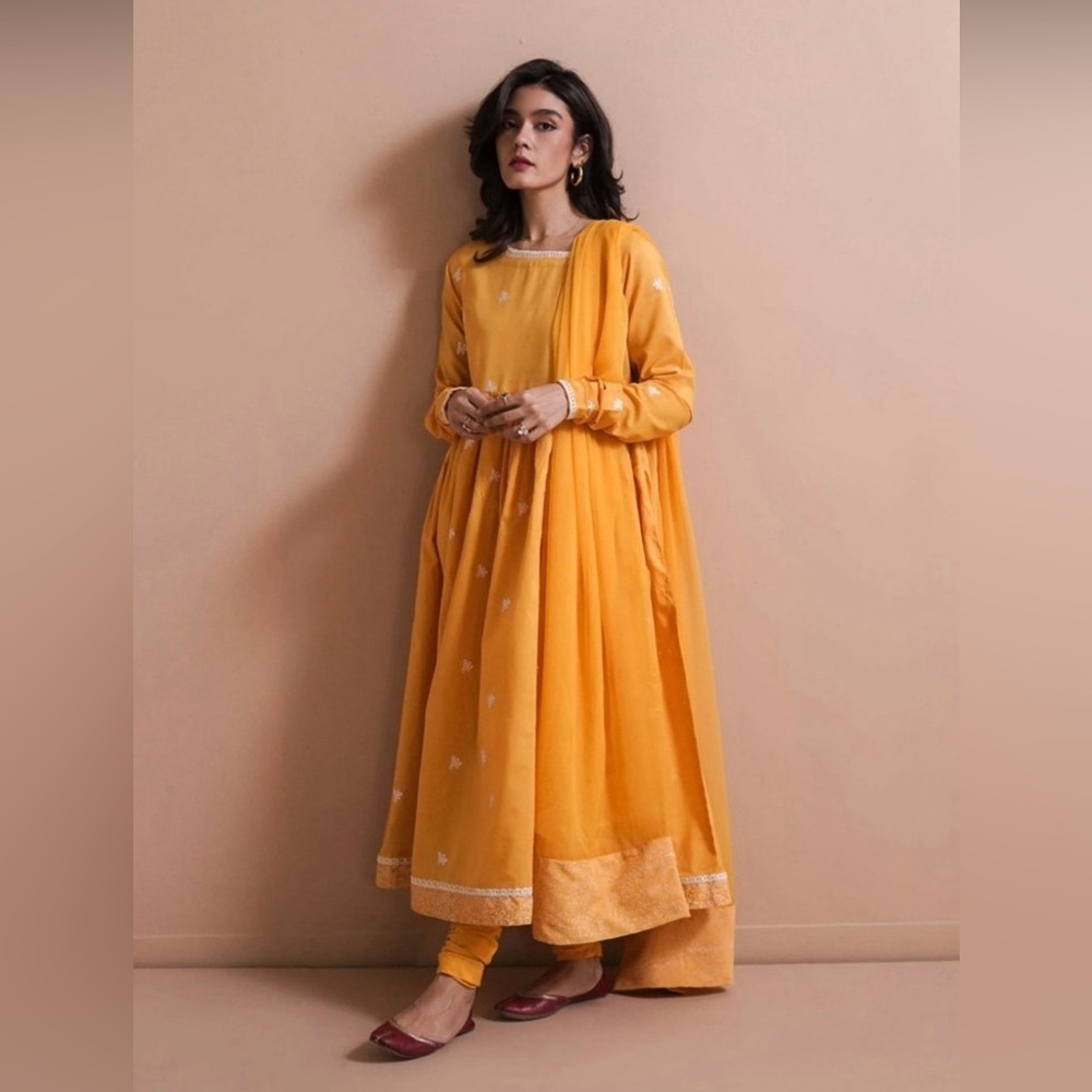Zara Shahjahan Yellow Anarkali